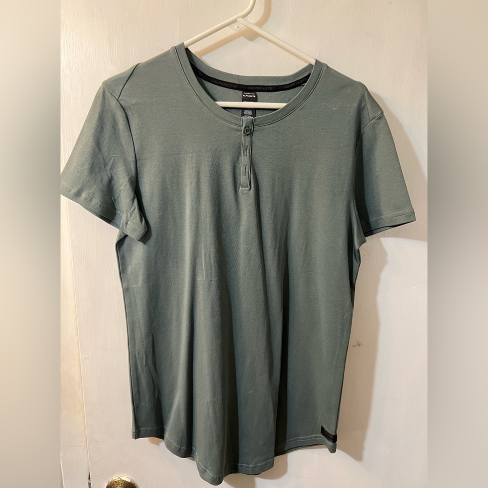Alphalete tee